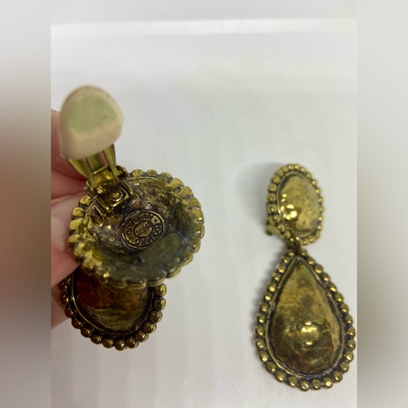 Edouard Rambaud Clip-on Earrings Aged Brass/Gold Tone Hammered Texture Metal MCM - Picture 8 of 13